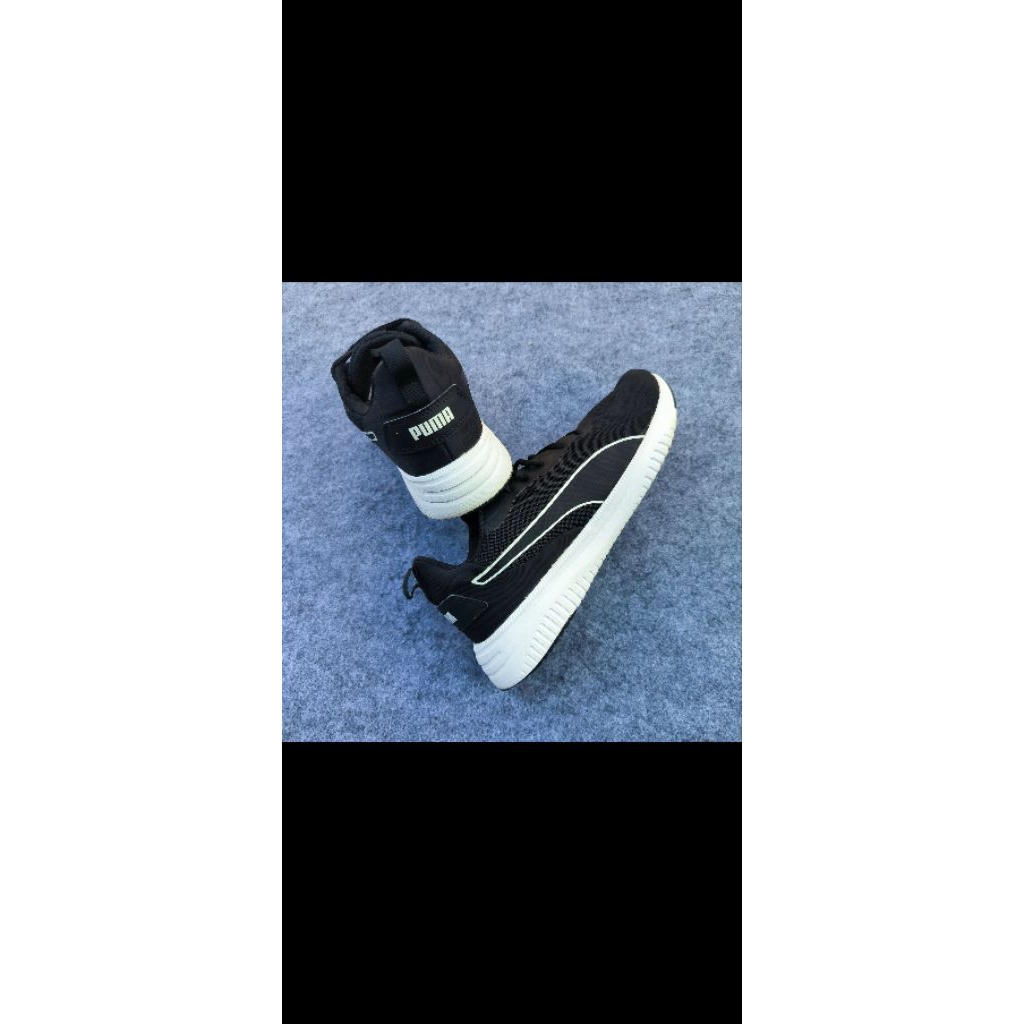 SEPATU RUNNING PRIA SIZE 46 INSOLE 30 CM