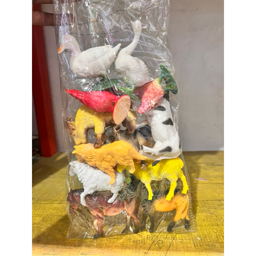 BiSA COD Mainan Anak Farm Isi 12pcs Hewan Peliharaan Ternak Sapi Babi Ayam Kuda Anjing Kerbau Domba 