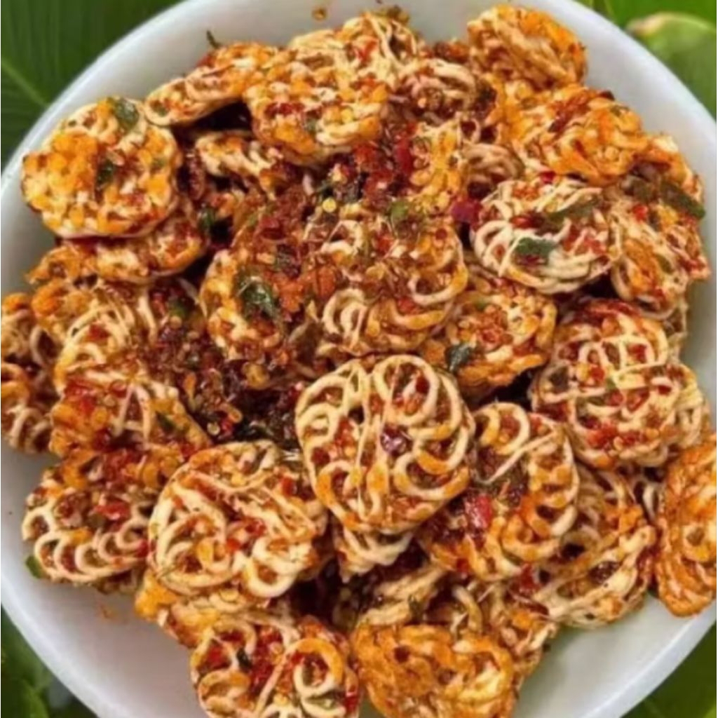 

seblak rafael viral/ seblak krupuk mawar pedas daun jeruk