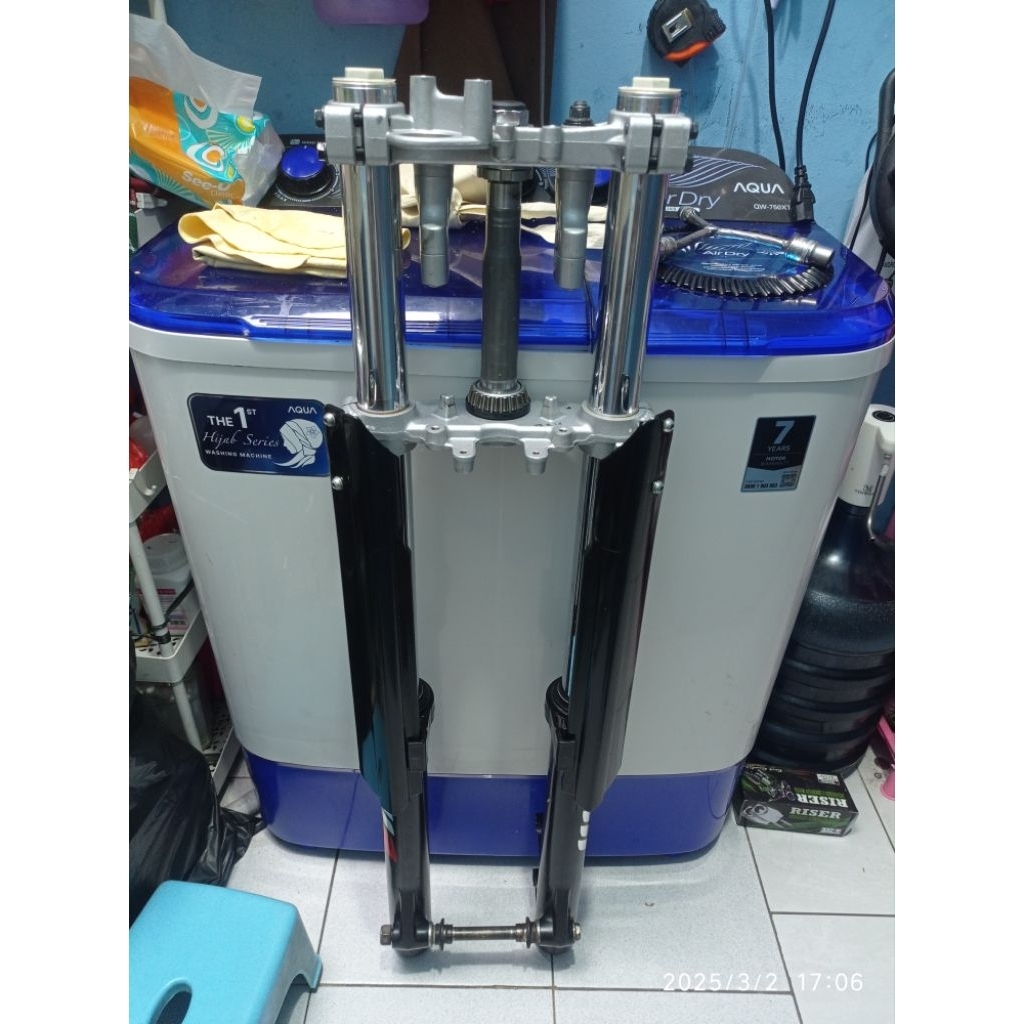 Shock tele ori copotan yamaha wr 155 good condition