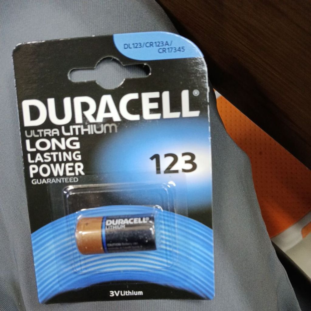Baterai Duracell Cr123 3 volt lithium/dijamin original 100%