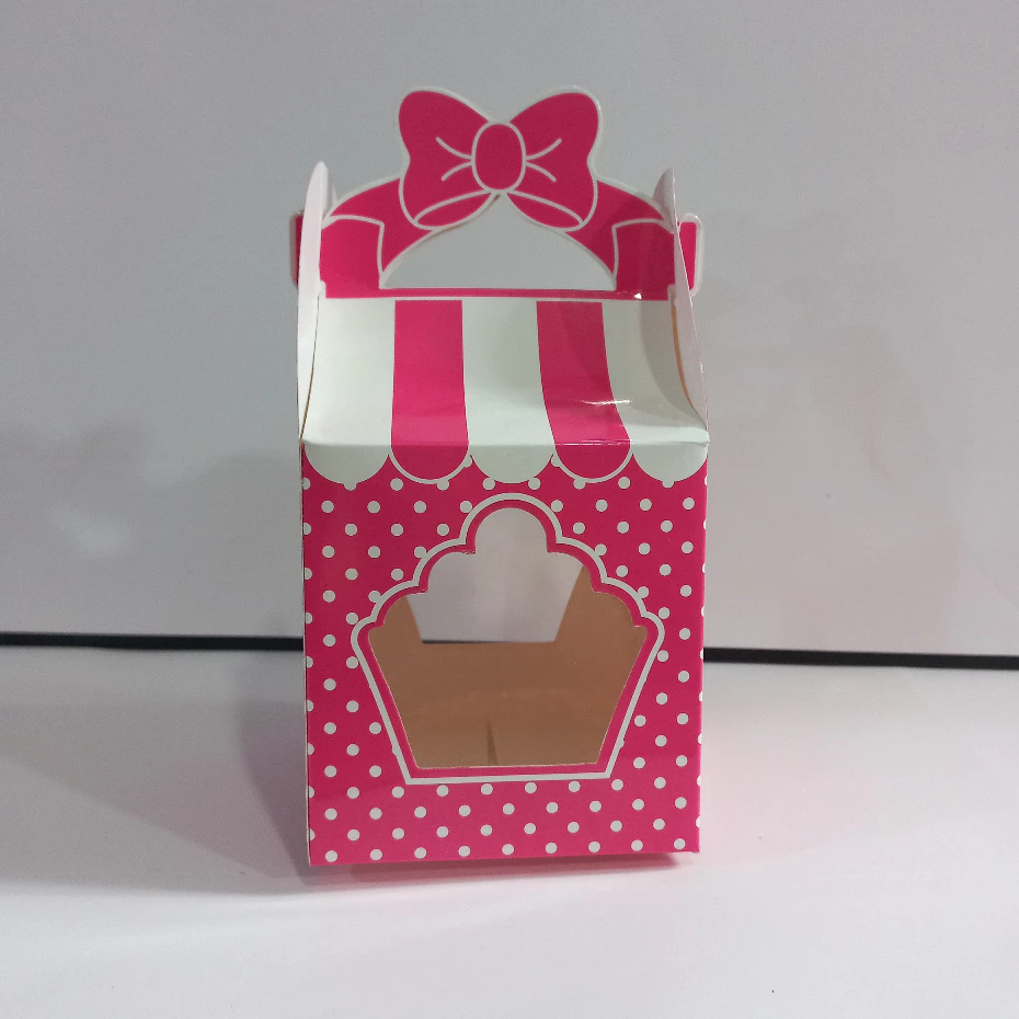 

Box Kotak Cupcake Warna Pink Pita Polkadot Dengan Sentuhan Manis Dan Tatakan Cantik