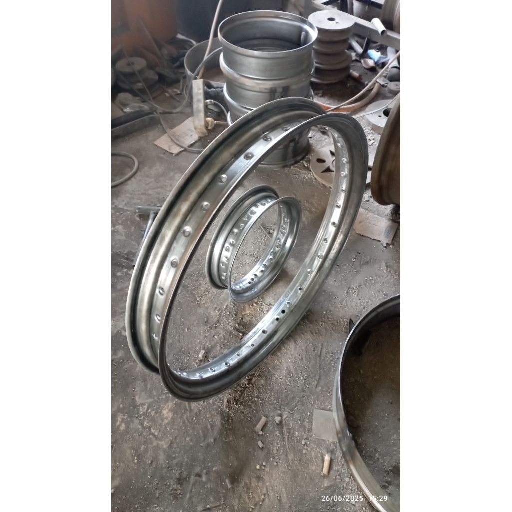 velg ring 21 18 lebar 185 225 satu set velg custum velg motor