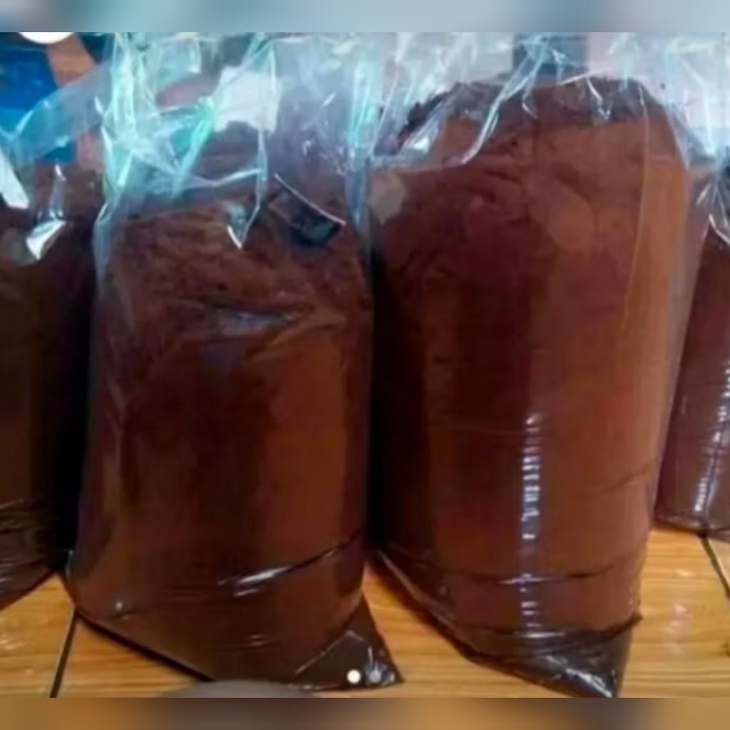 

Fresh Bubuk Kopi Hitam Robusta Warkop 1kg