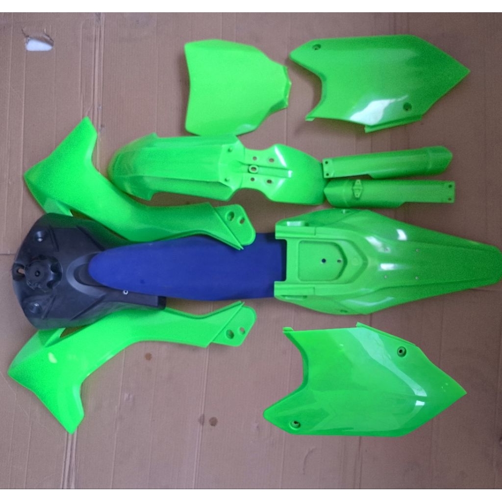 BODY COVER SET RXF 150/125 FREERIDE ORIGINAL