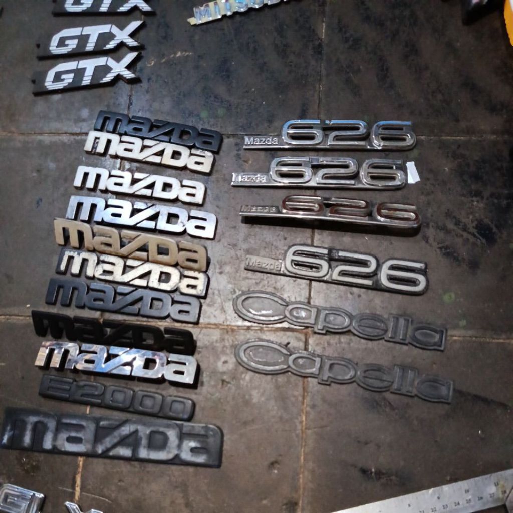 Emblem Mazda 626-323 ,capella vantrend mr90