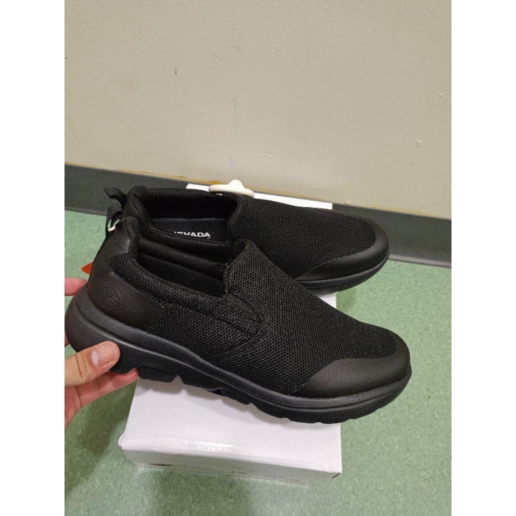 Sepatu Pria Slip On Ringan Nevada Sport 3RMM 39-44