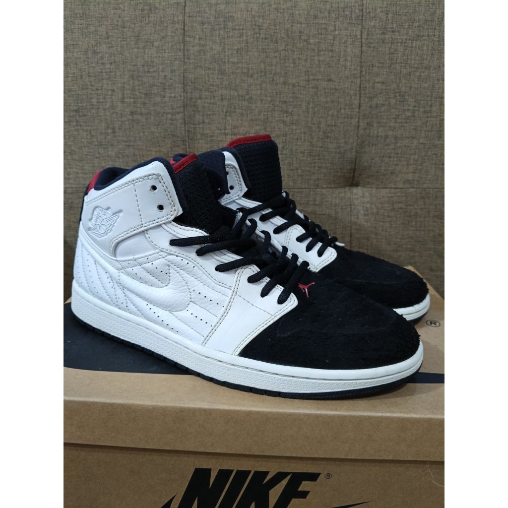 nike air jordan 1 retro 99 black toe