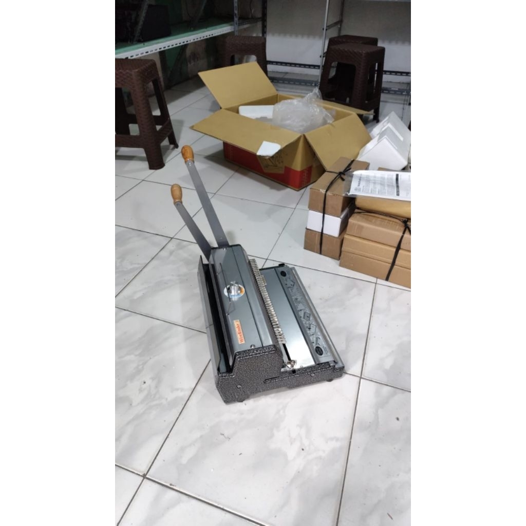 

Mesin Jilid Ring Kawat Spiral F4 2:1 Wirebinder2 Wiremac Machine Germany