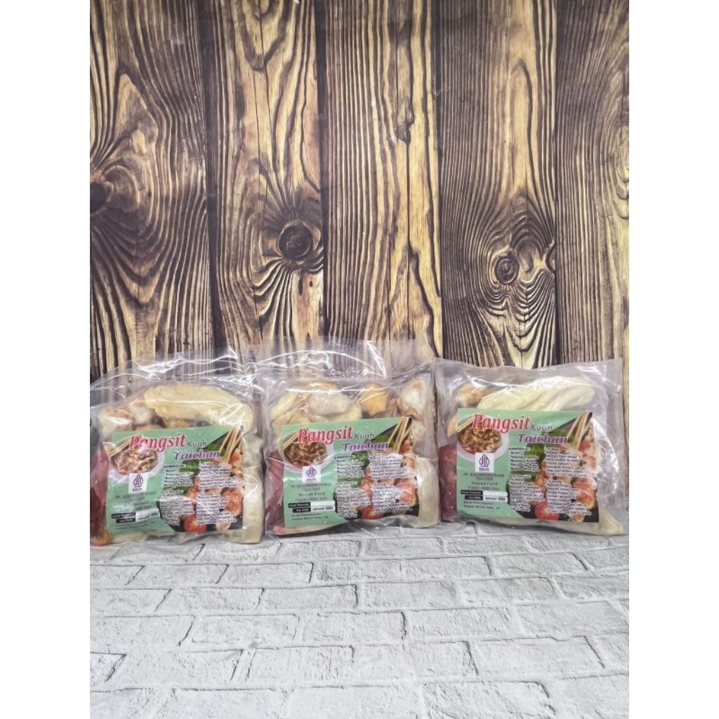 

Pangsit Kuah Taichan