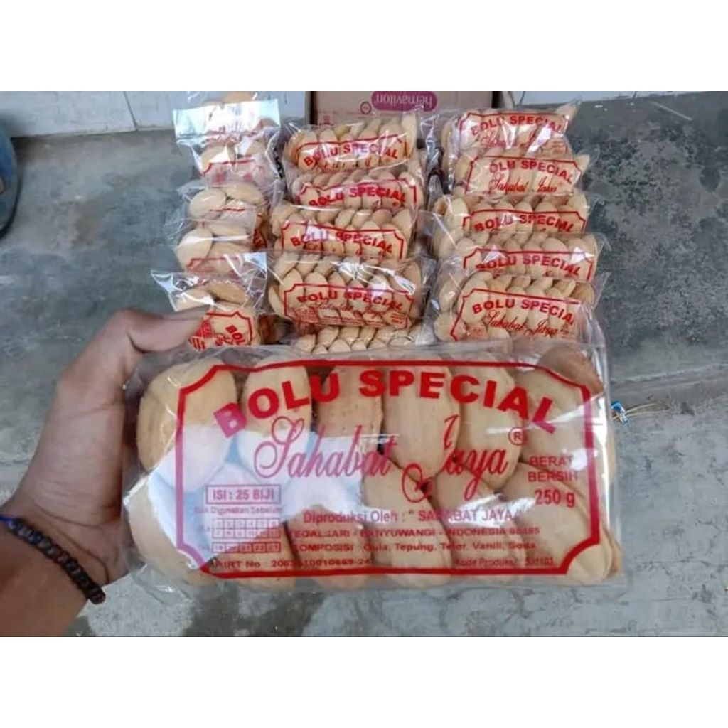 

Kue Bolu / kelemben kering khas Banyuwangi isi 25 biji