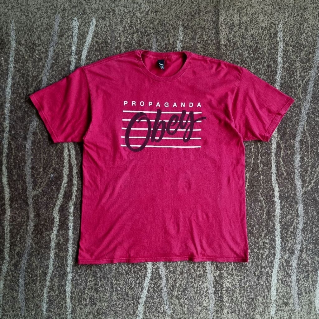 Kaos Vintage Obey Propaganda