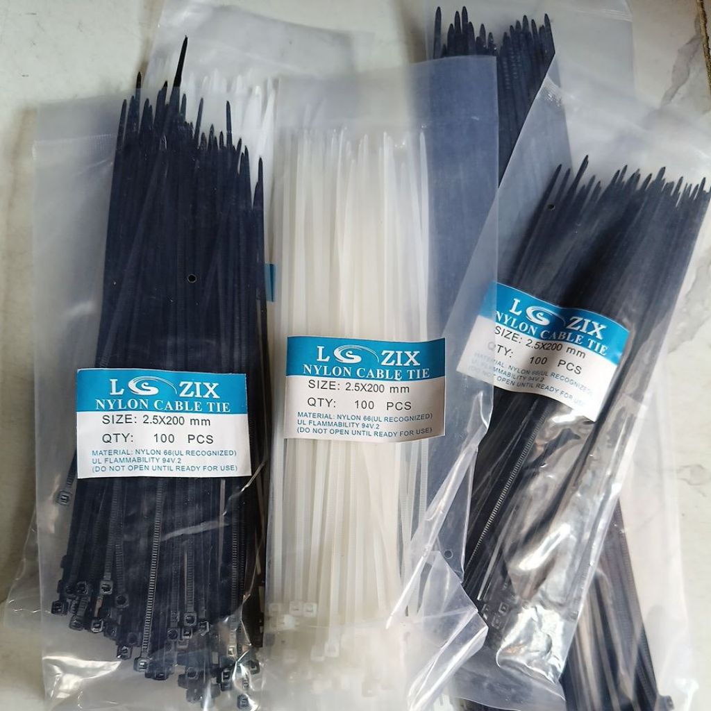 

PAKET (10 BUNGKUS) KABEL TIES 20CM HITAM PUTIH 2,5MM X 200 10 BUNGKUS X 100PCS