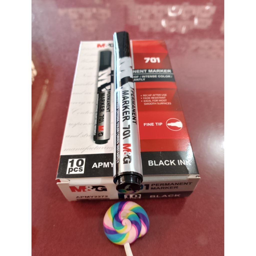 

Spidol permanent MG 701 hitam