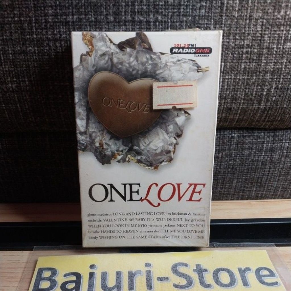 Kaset Pita "Glenn Medeiros" "Jodeci" "Breathe" "Jay Graydon" "Jermaine Jackson" "Riff" "Vina Morales