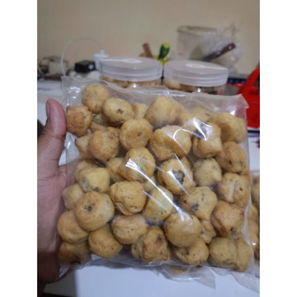 

Soes Kering Coklat