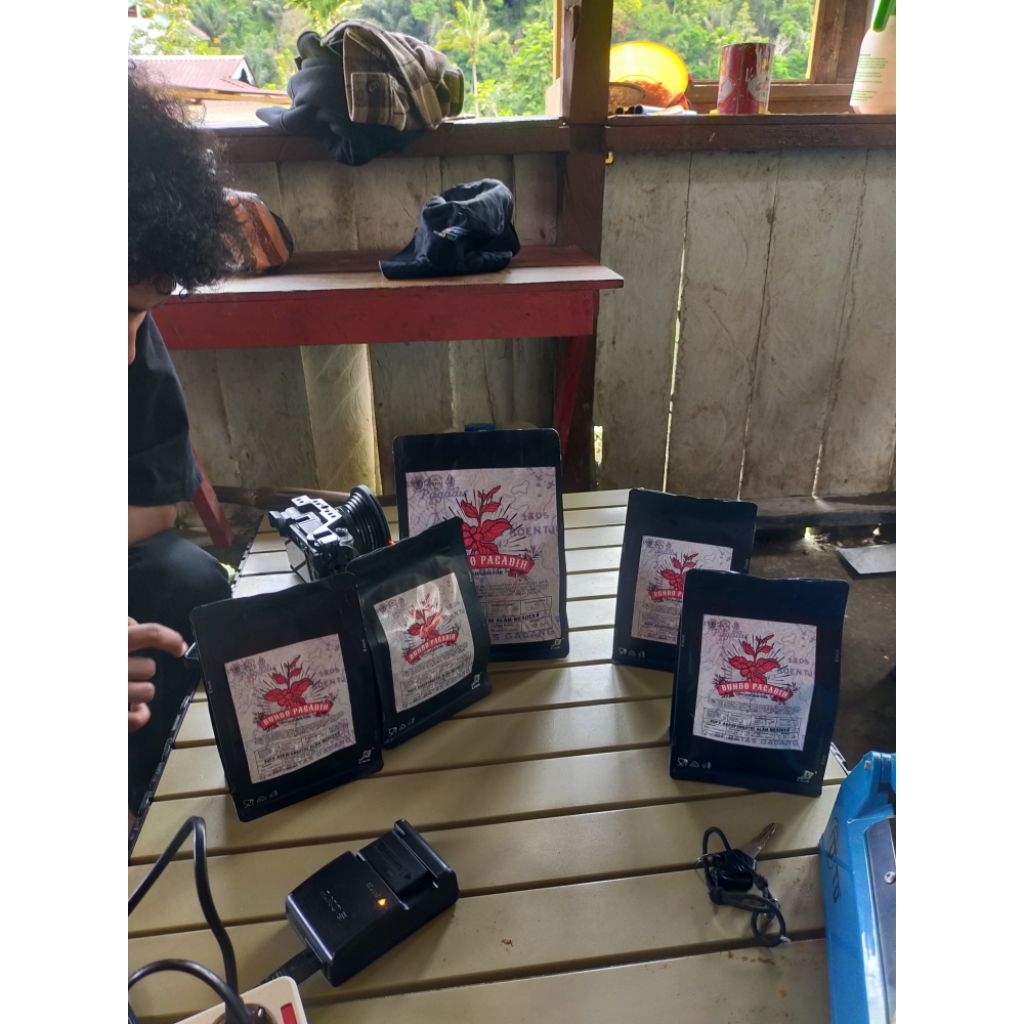 

Kopi Bundo Pagadih-Ground/Bubuk Robusta Honey Proses