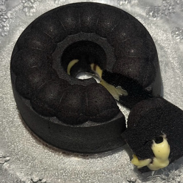 

Bolu Kukus Ketan Hitam Cheese Medium Uk 13cm