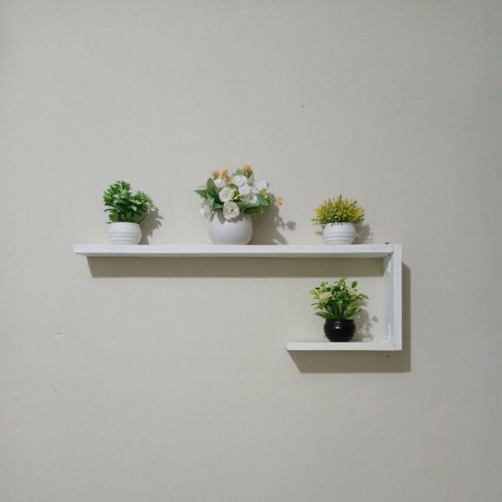 Rak Kayu Dinding Minimalis (Hanya Rak Tanpa Bunga Hias)