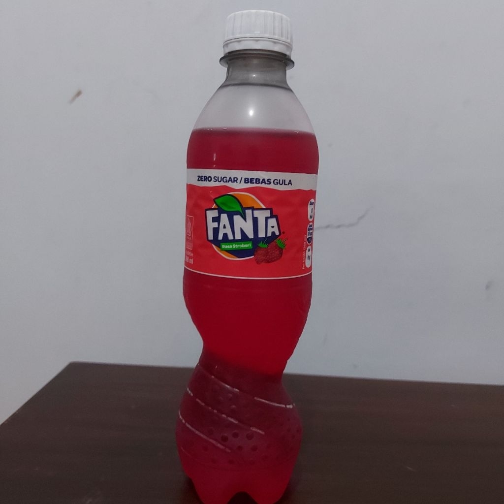 

[EXP 11.25] Fanta Zero Sugar Bebas Gula Rasa Stoberi PET 390ml