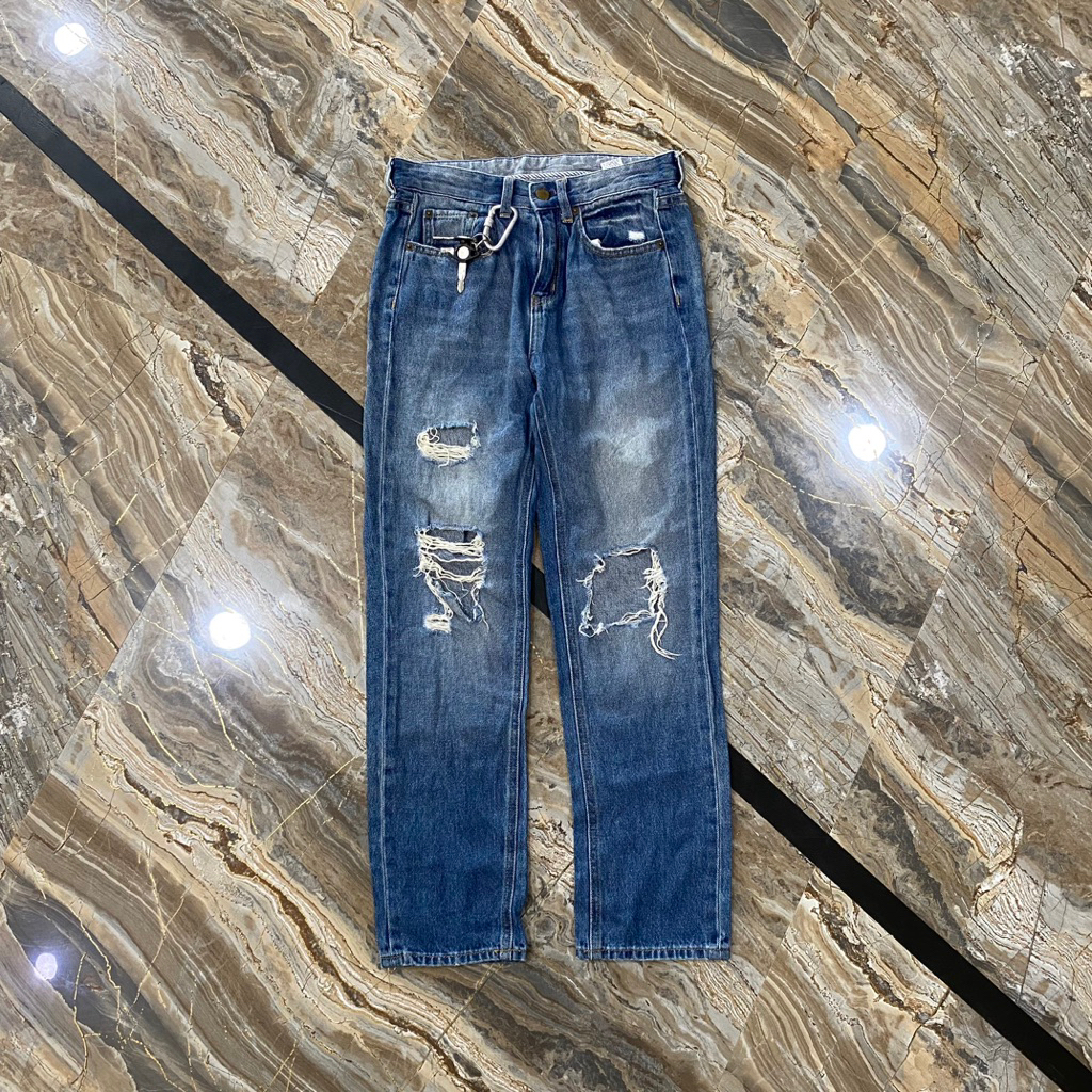 Gu uniqlo ripped jeans