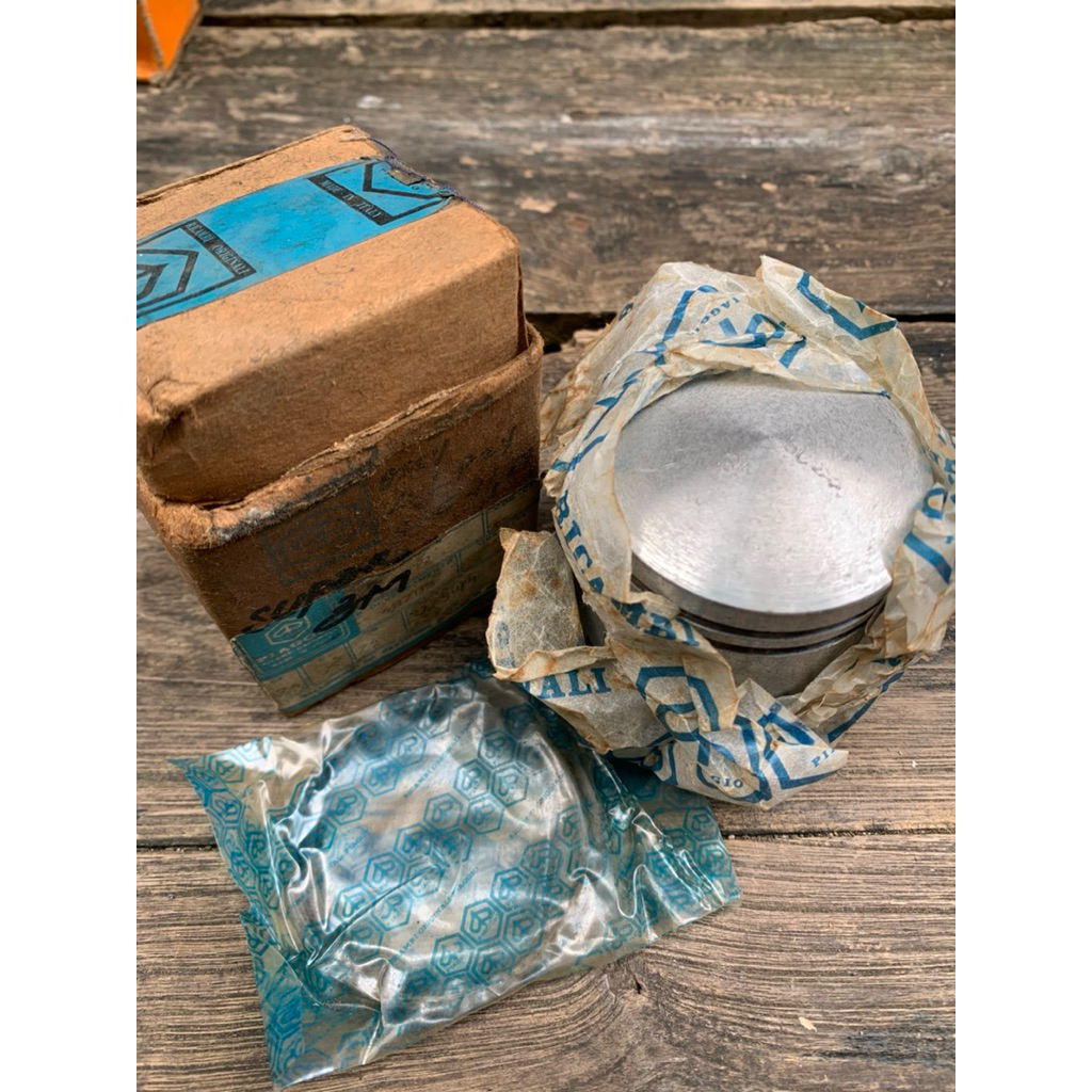 seher vespa piston seher super -sprint 150cc original  3M