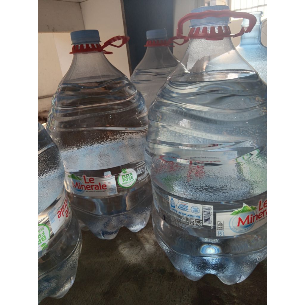 

lee mineral galon isi 15ltr