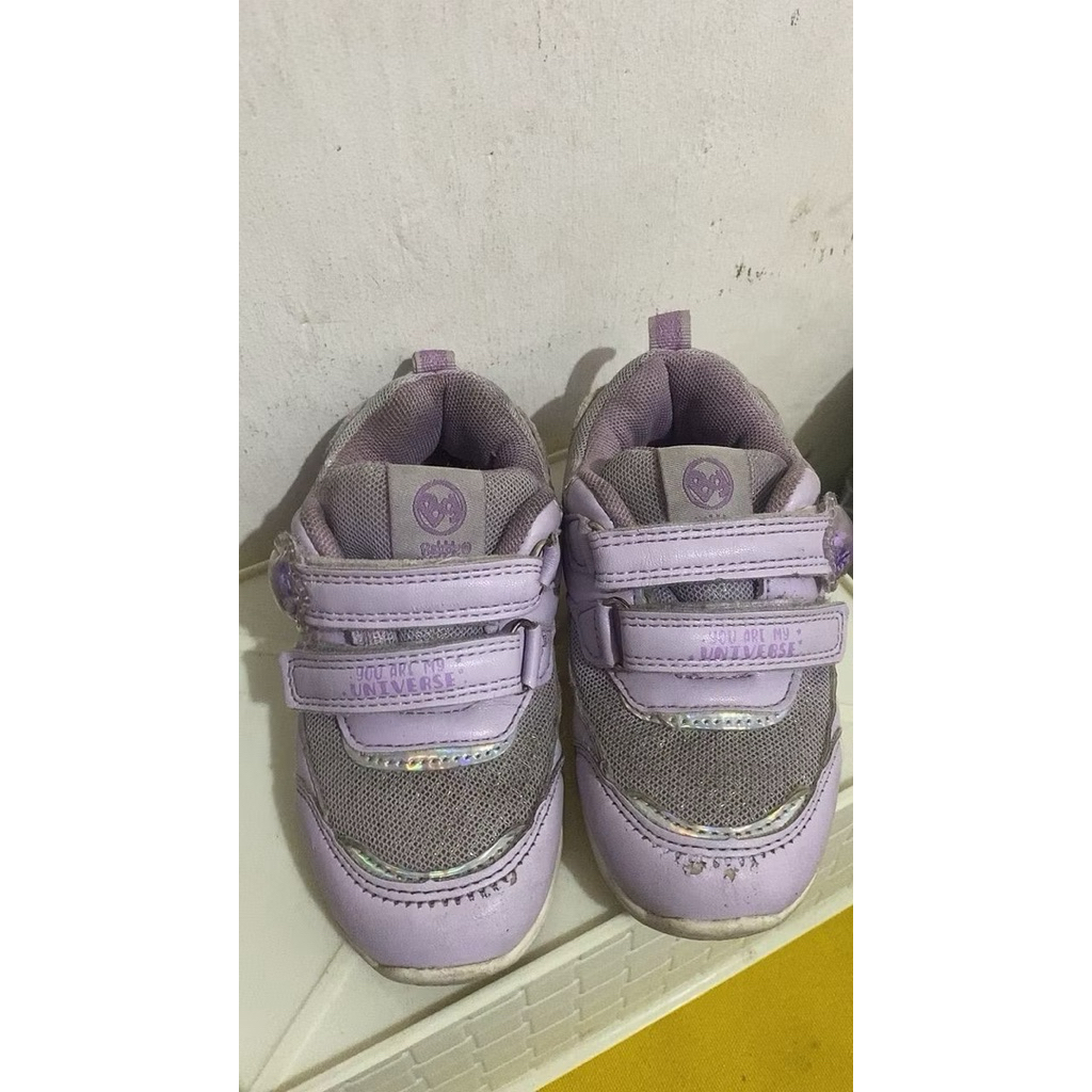 Preloved Sepatu LED BUBBLE GUMERS. sepatu anak cewek bata. sepatu anak murah. cuci gudang sepatu.