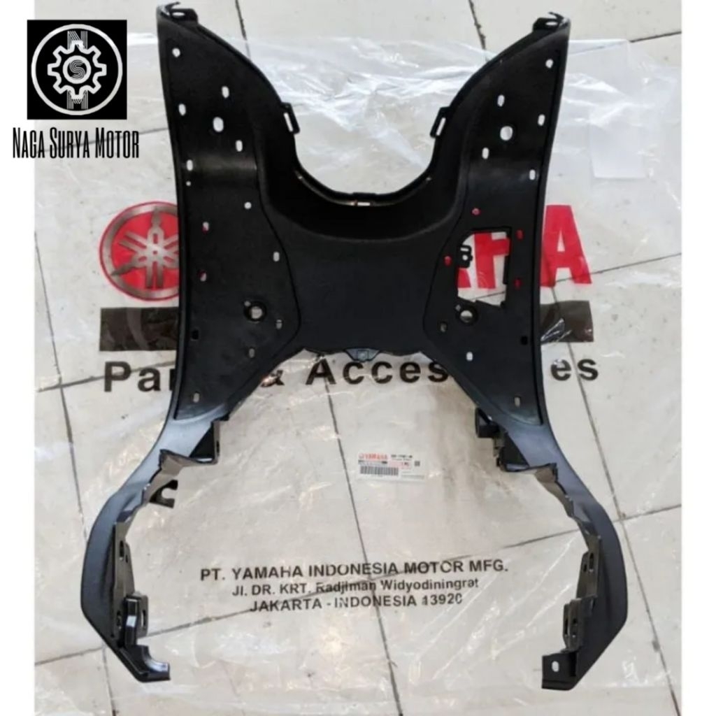 Bordes footrest pijakan kaki Yamaha Lexi 125 B3F-F7481-00 ORI YGP