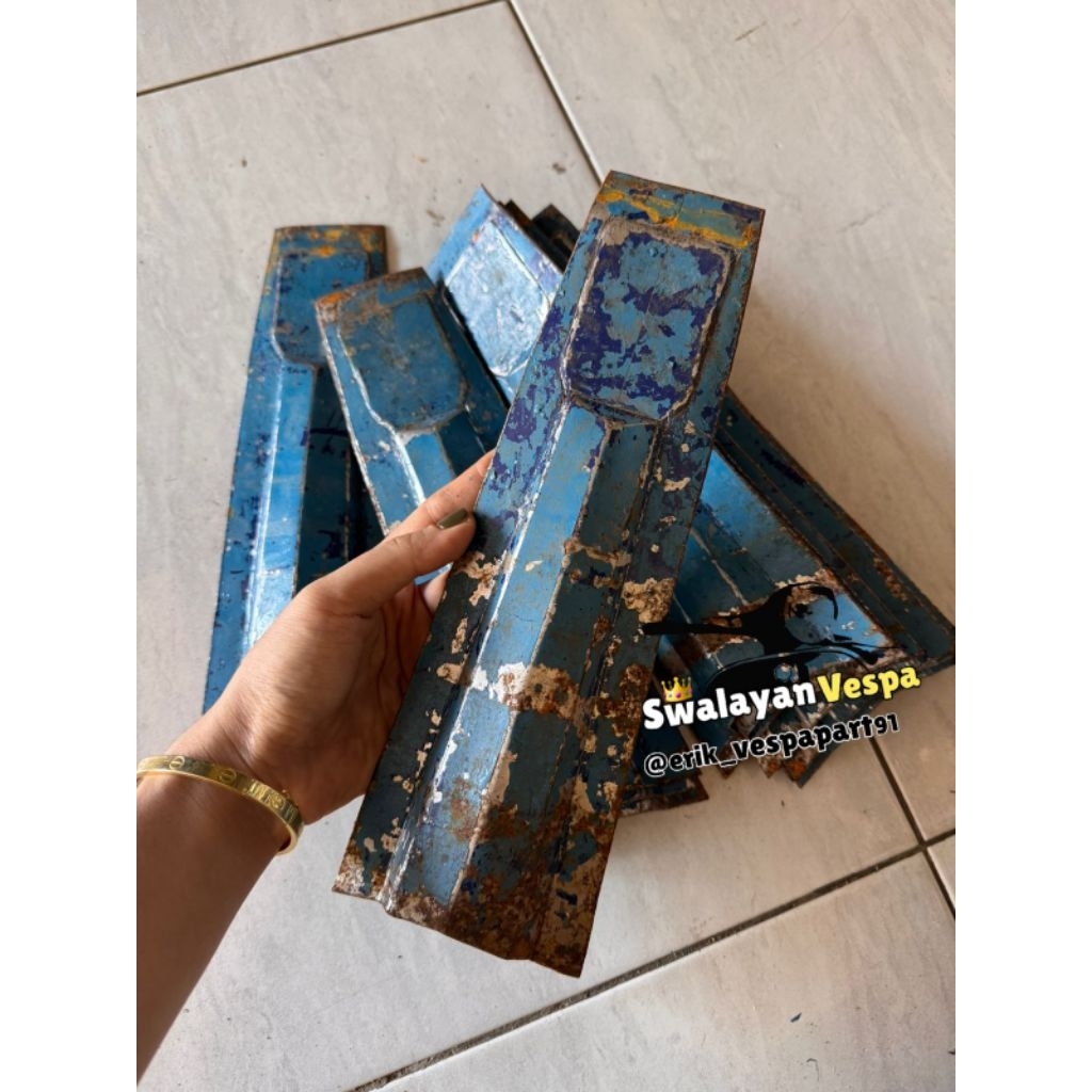 hidung dasi vespa super 66 sprint s