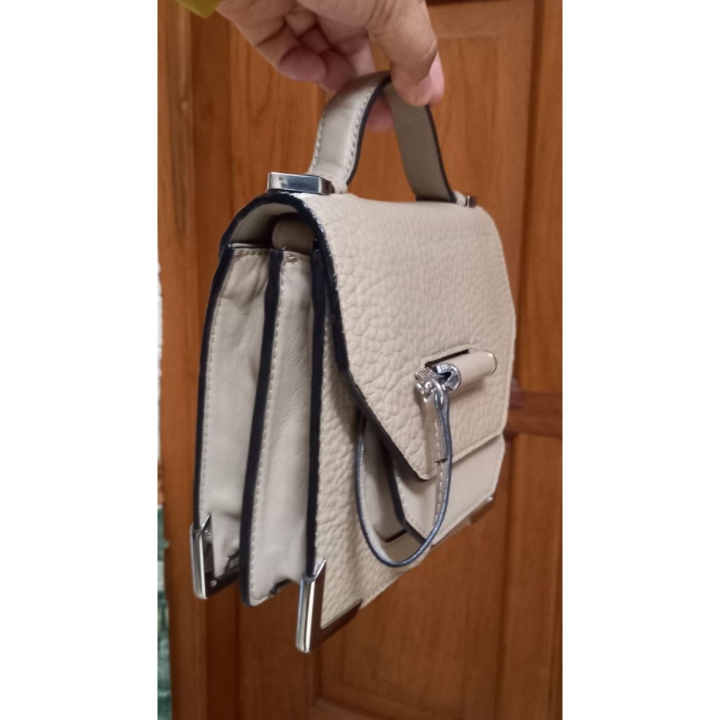 Preloved tas slingbag wanita, bahan kulit asli, M4CK4GE Mini Rubby Crossbody