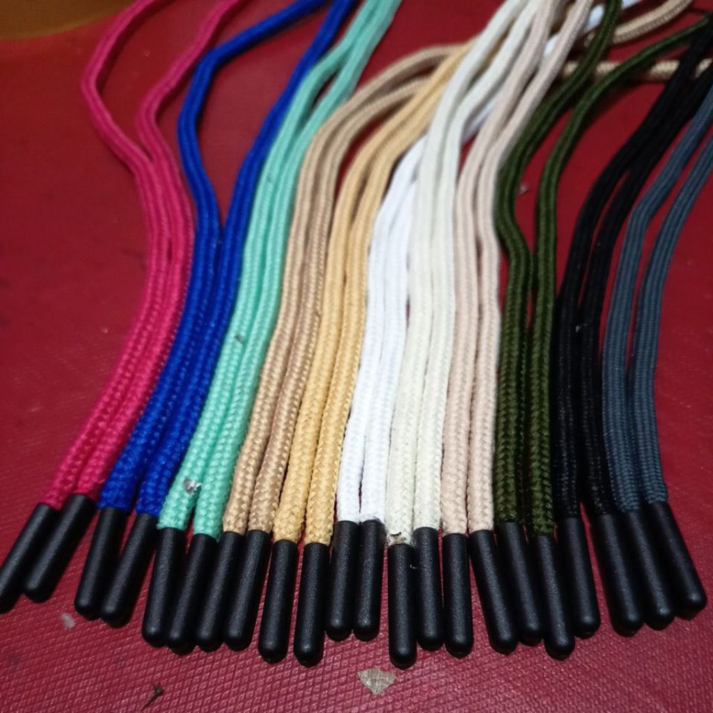 Tali hoodie tali celana ujung kapsul hitam