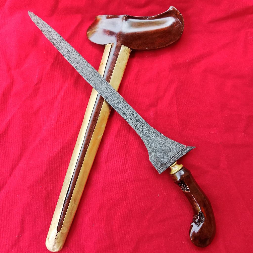 Keris Brojol Pamor Batu lapak & pedaringan kebak Tangguh Mataram Sepuh