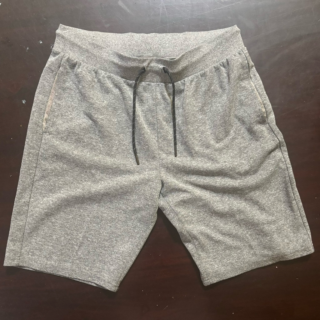 Celana Pendek Giordano