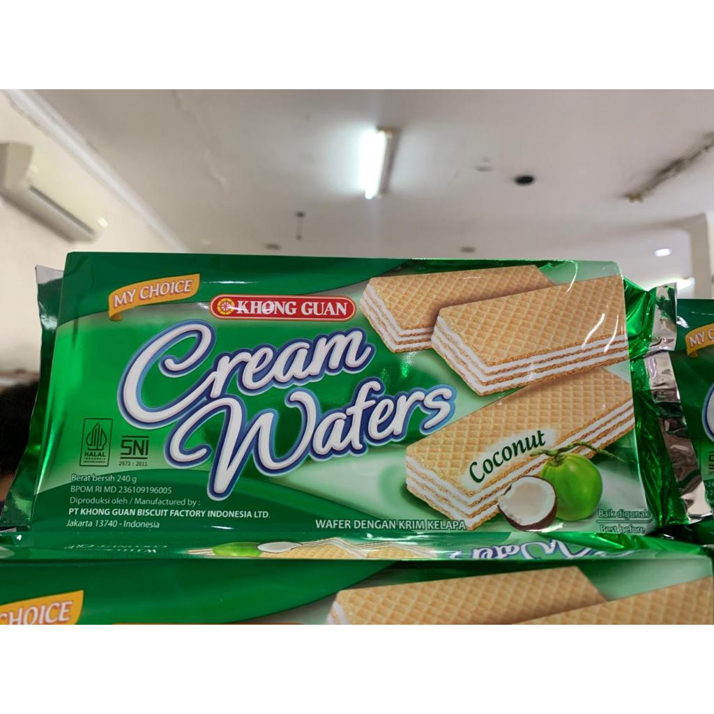 

Wafer Khong Guan Cream Wafer Coconut (Kelapa) 240gr