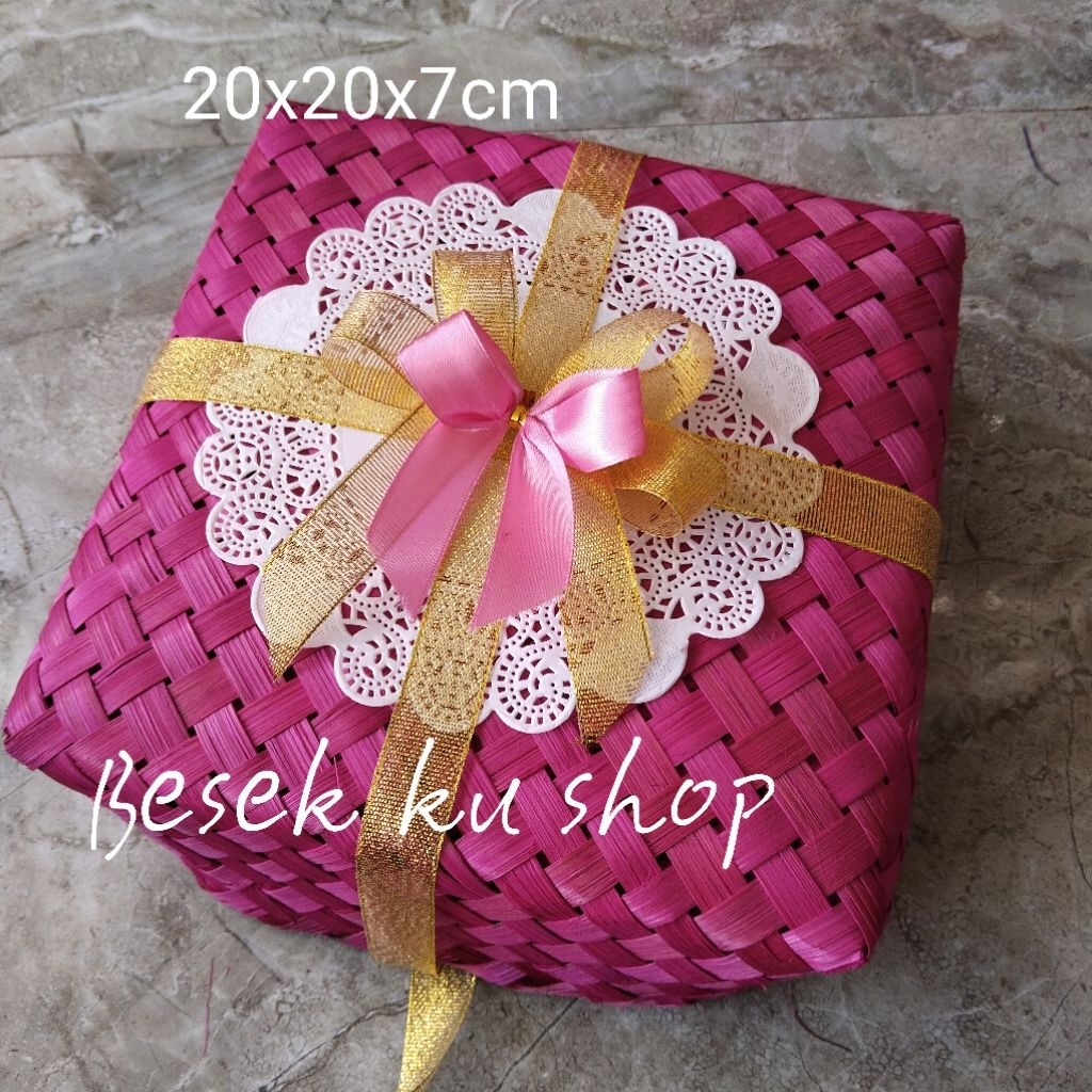 Besek bambu cantik 20x20 warna pita