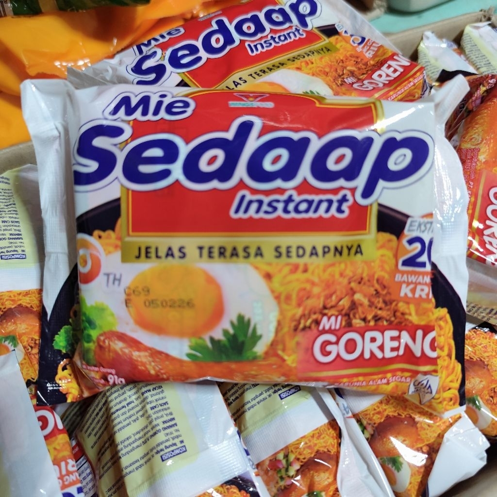 

Mie instan "Sedaap goreng @pcs
