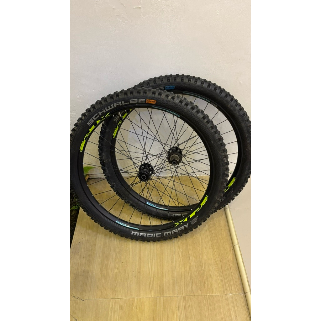wheelset entity 27.5 freehub nautilus click r boost ban magic marry hans dampf