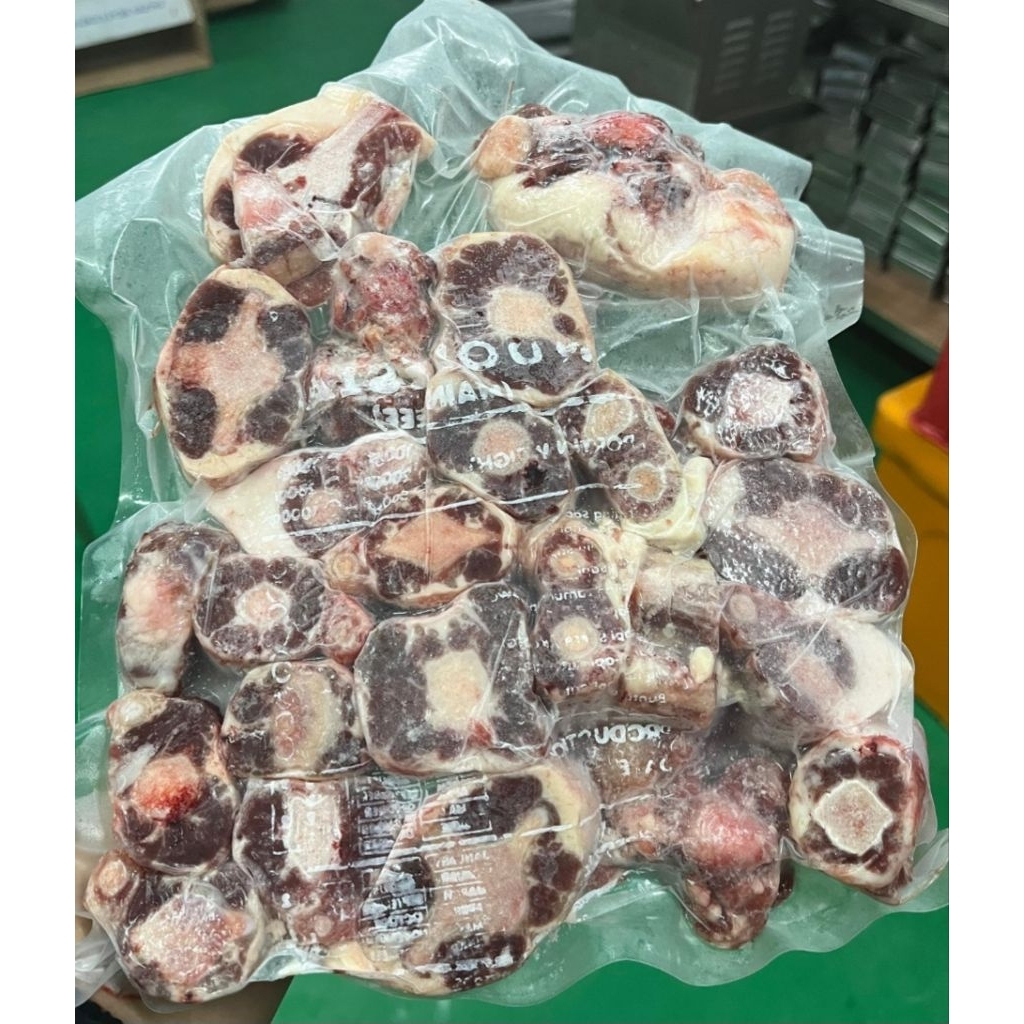 

BUNTUT SAPI POTONG SUPER 1KG