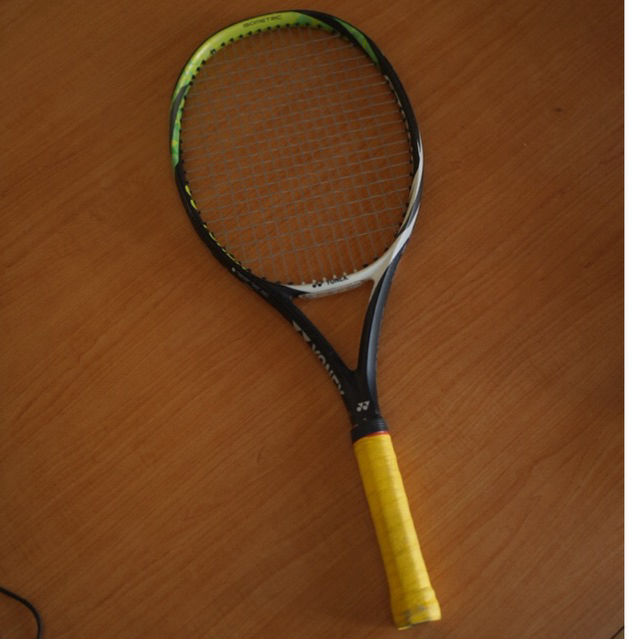 Yonex Ezone 108 / 255 raket tenis
