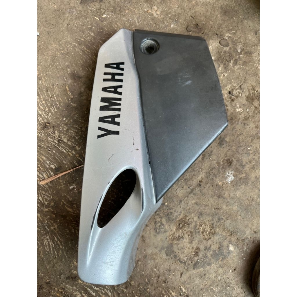 covee aki tutup aki yamaha fiz r,vega lama (ori copotan minus)