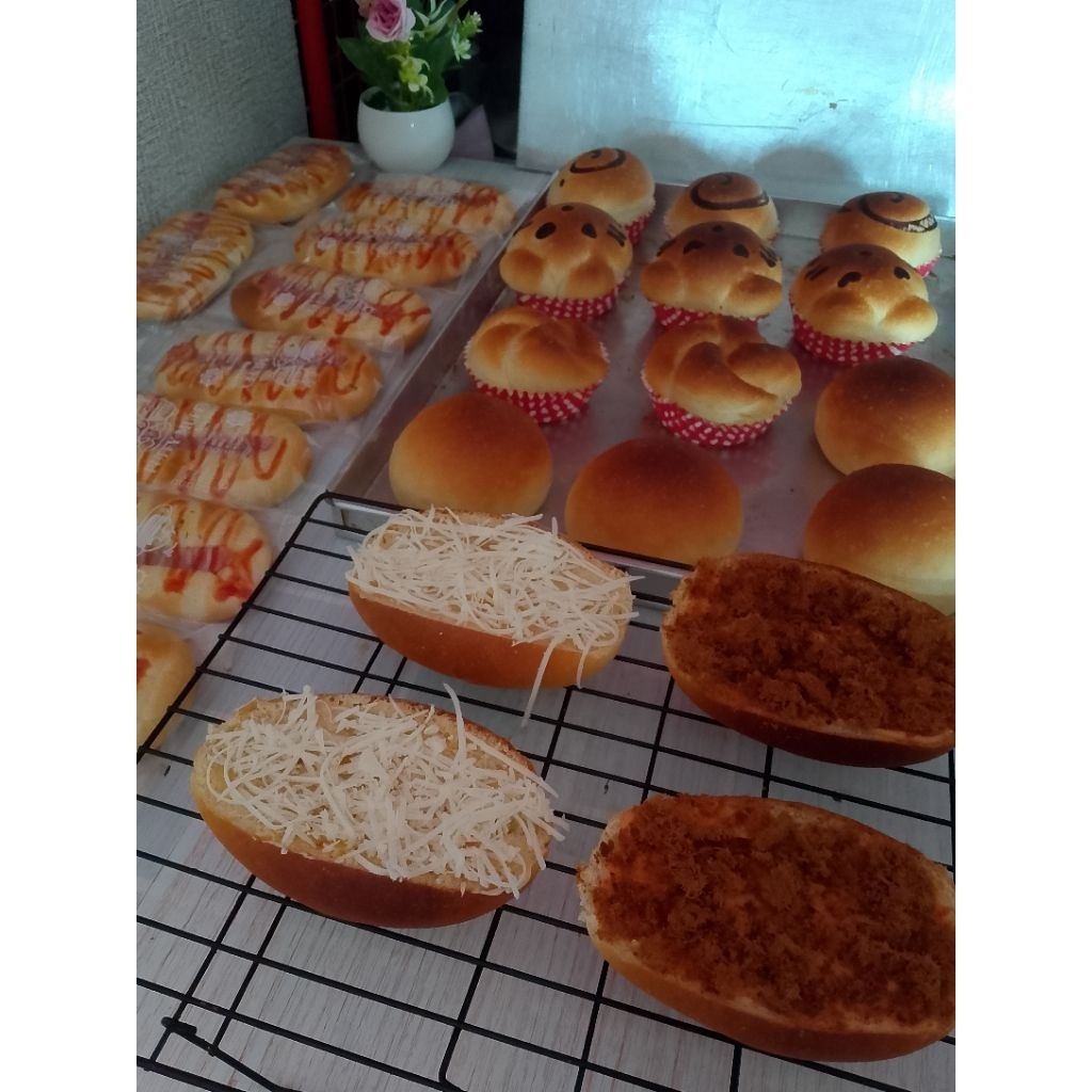 

Roti manis roti mix roti lembut isi 10 pcs