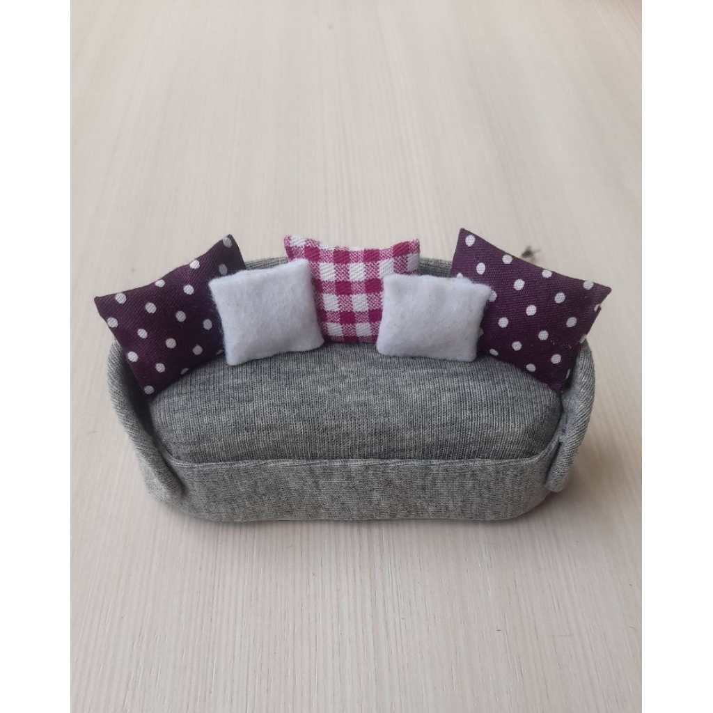Maket miniatur doll house barbie sofa bulat ruang tamu skala 1:20 beserta bantale