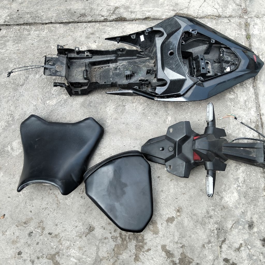 bodi cbr k45R Bodi cbr k45r belakang pull set bodi belakang cbr k45r pul set jok slebor bodi kanan k