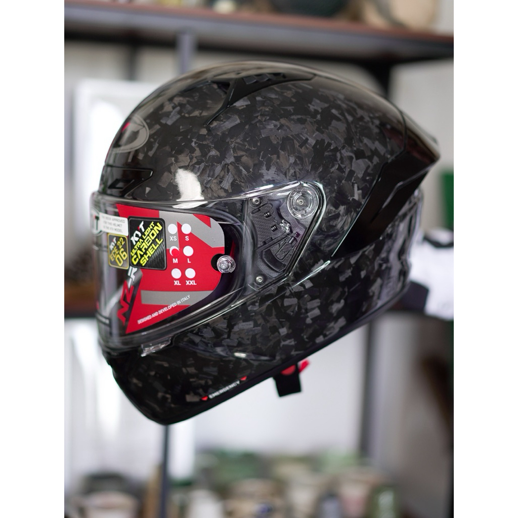 KYT NZ Race Forged Carbon Black