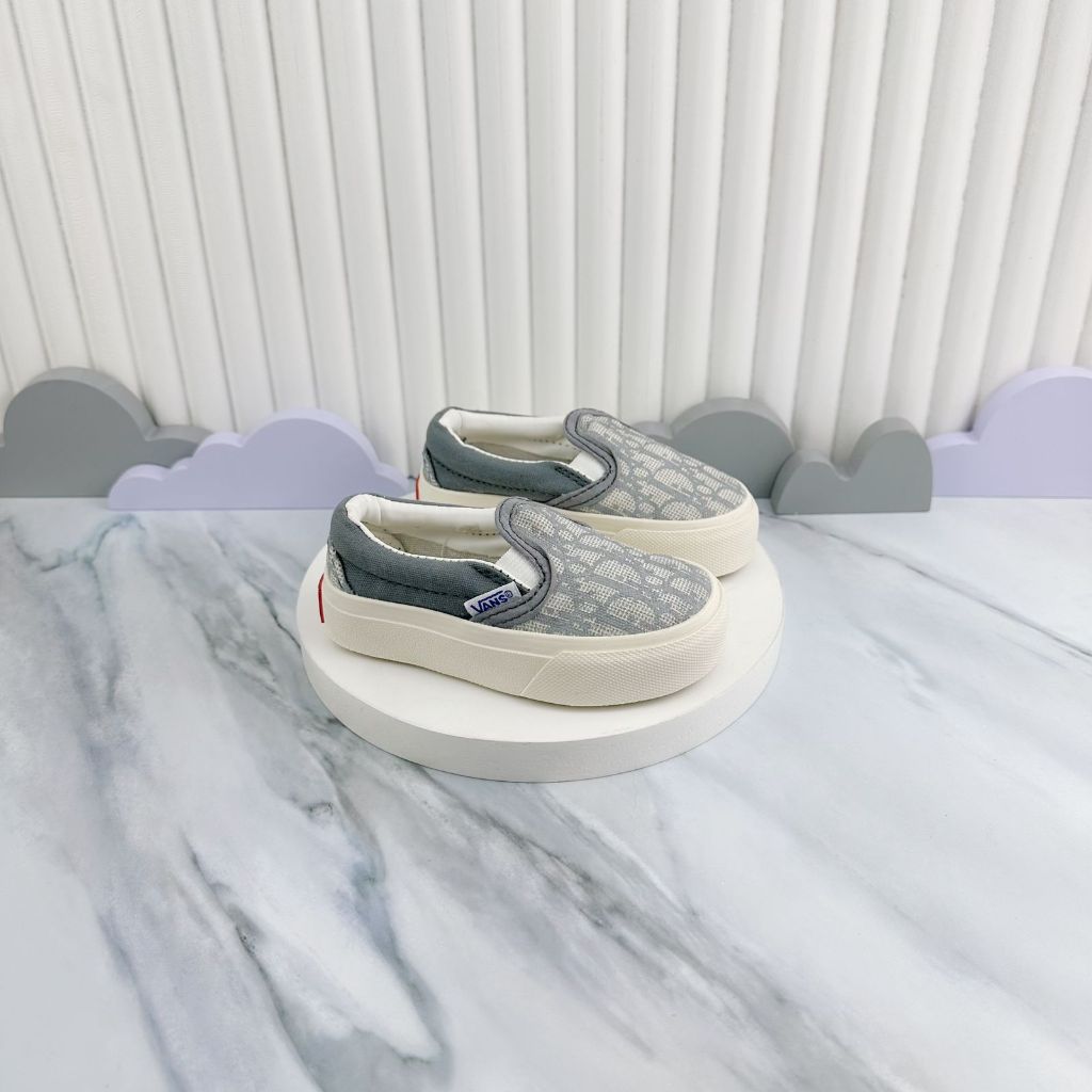 Sepatu Anak Model Selop FSN Abu DR Anak Laki Laki dan Anak Perempuan Usia 8 Bulan-8 Tahun