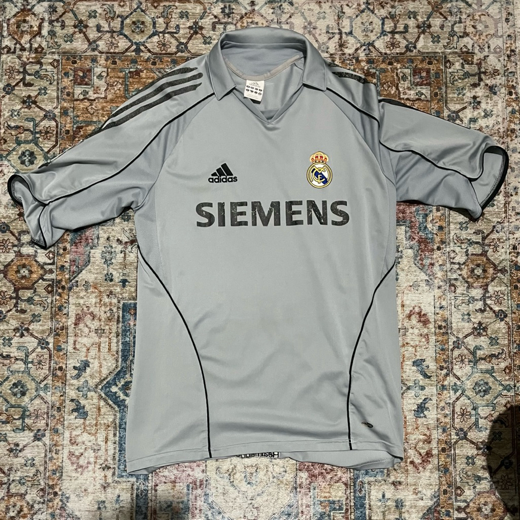 2005-06 Real Madrid Goalkeeper Third Shirt Casillas #1