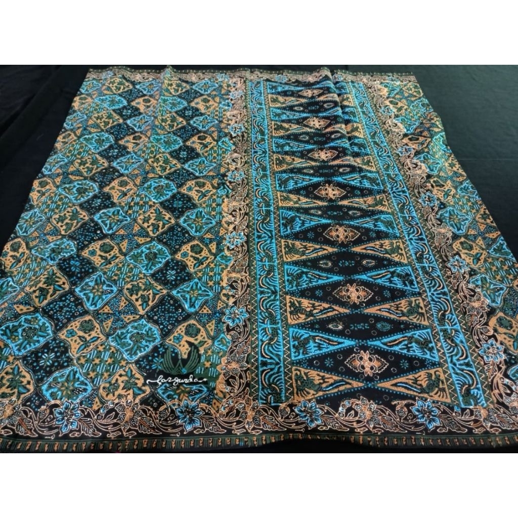 SARUNG BATIK LAR GURDA GRANITAN G77
