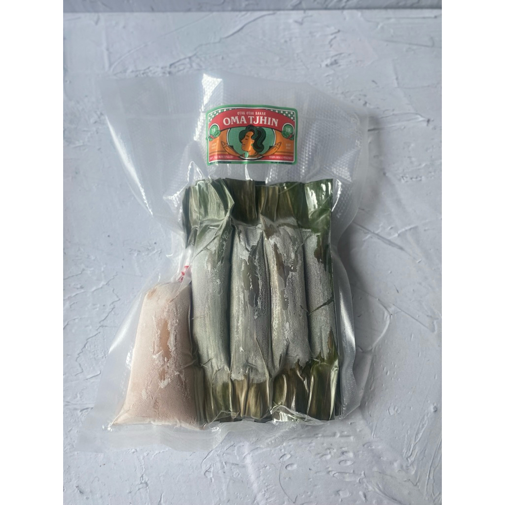 

OTAK2 BAKAR FROZEN OMA TJHIN ( 1 Pack isi 10 pcs + Sambal Kacang)