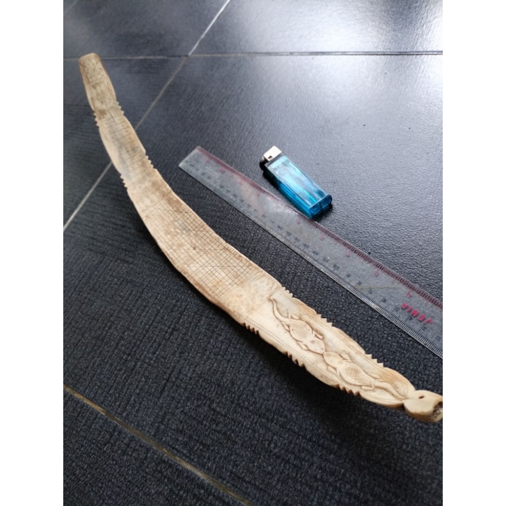 

Kalender kuno batak dari tulang kerbau full ukiran.Parhalaan antik